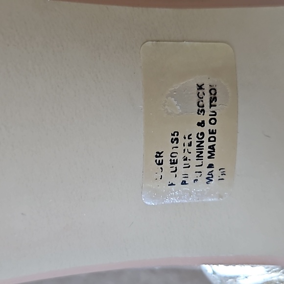 Betsey Johnson gold metallic Fluer ankle strap heels-8.5 - Picture 9 of 12